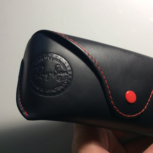 Ray Ban x Ferrari Collection - Picture 7 of 9